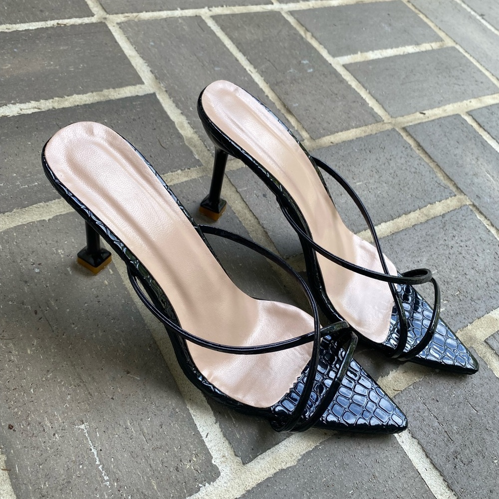 Embossed heels.